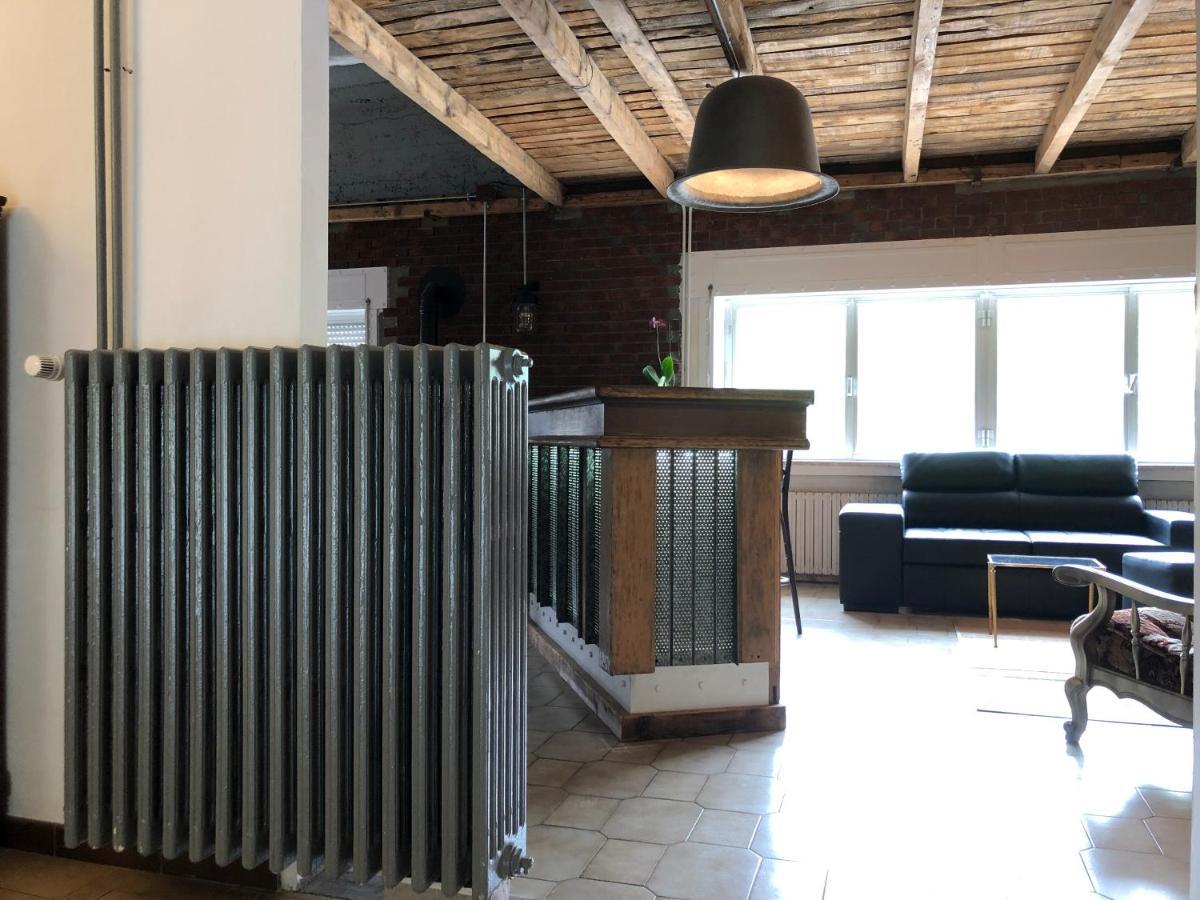 Appartement Style Loft Industrielle De 250m2 *